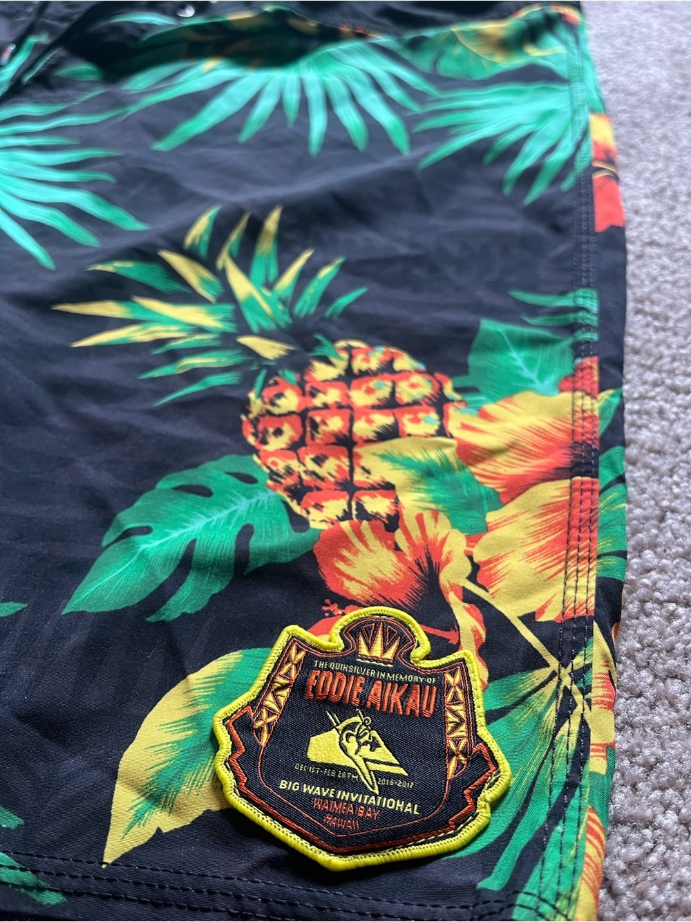 ‘16 Quiksilver Eddie Aikau Invitational Pineapple Boardshorts - Picture 5 of 6